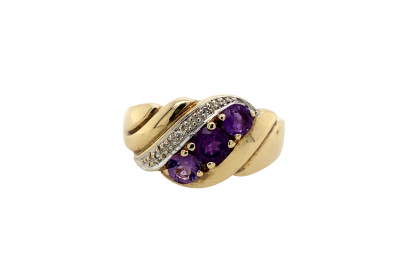 9ct Yellow Gold Amethyst & Diamond Ring