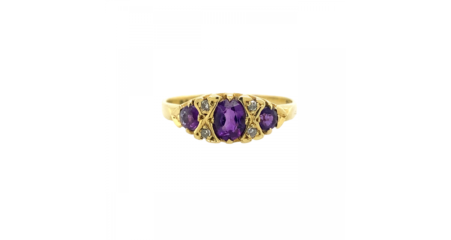 18ct Yellow Gold Amethyst & Diamond Ring