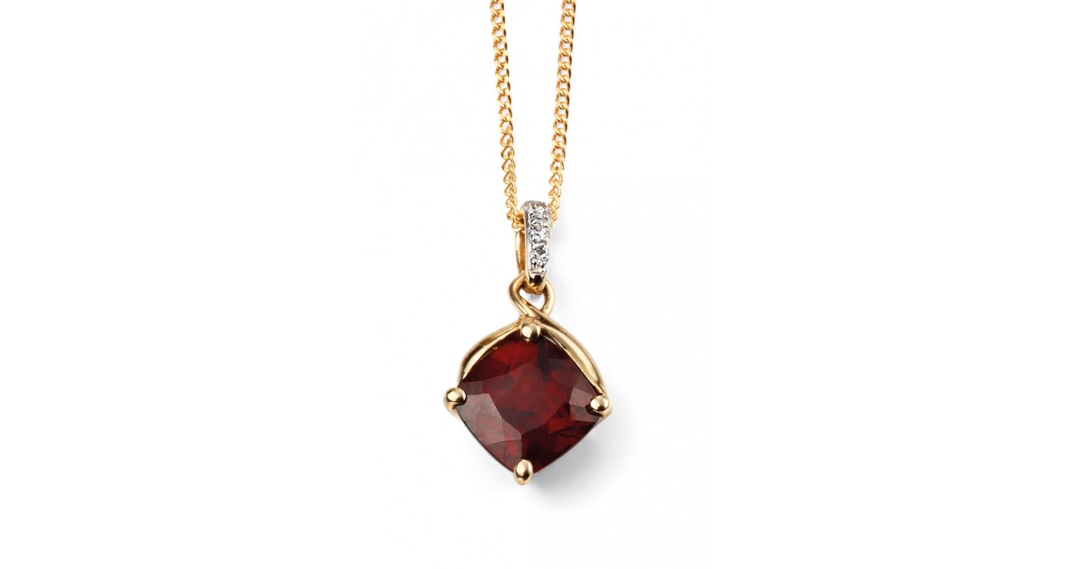 9ct Yellow Gold Garnet & Diamond Necklace