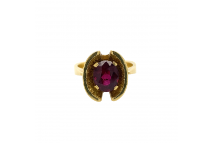 18ct Yellow Gold 1974 Garnet Ring