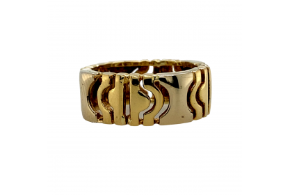 18ct Yellow Gold Wave Pattern Band