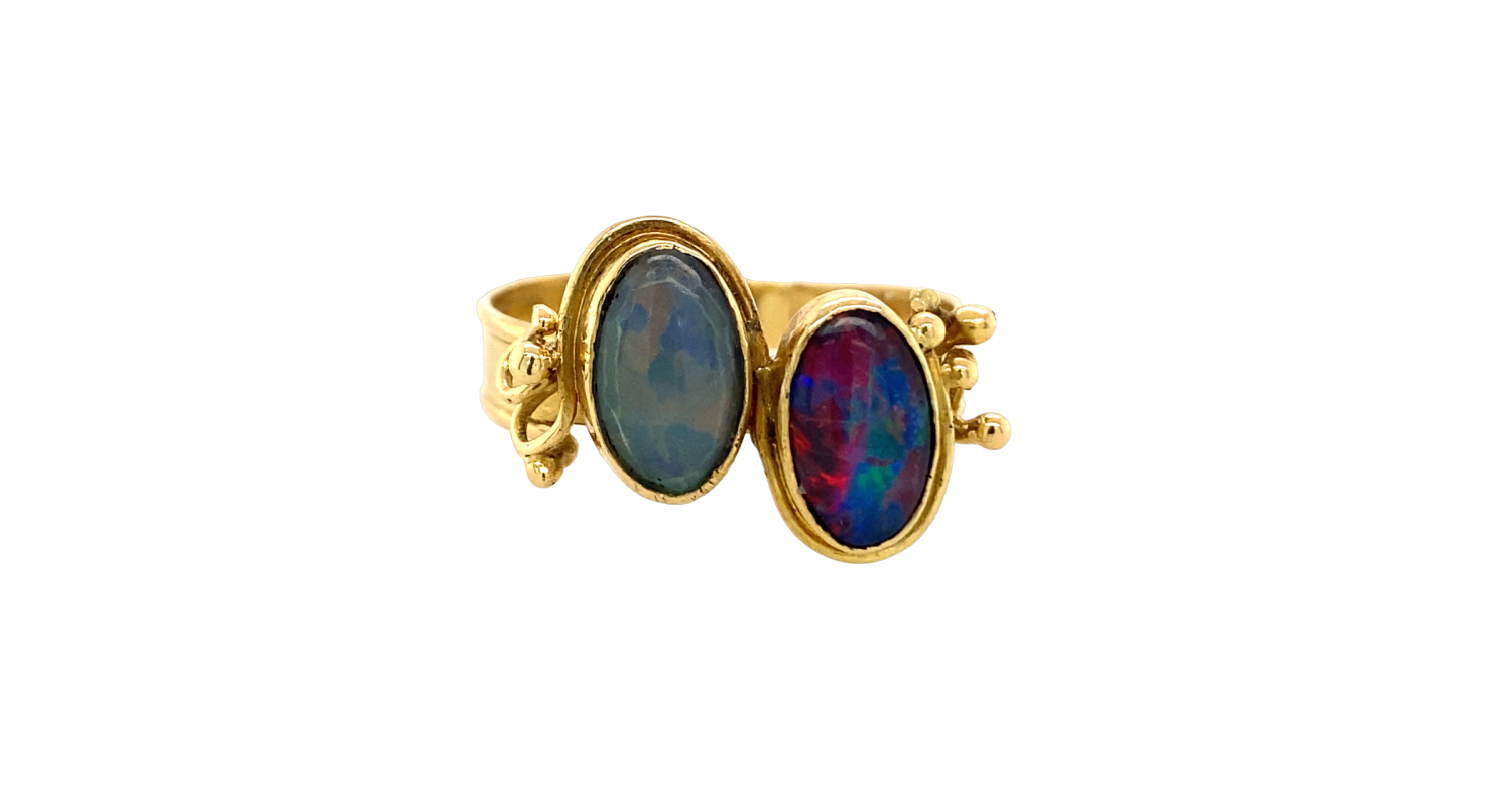 18ct Yellow Gold 1976 Opal Ring