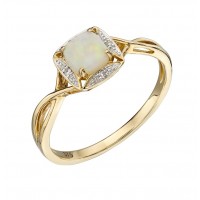 9ct Yellow Gold Opal & Diamond Ring