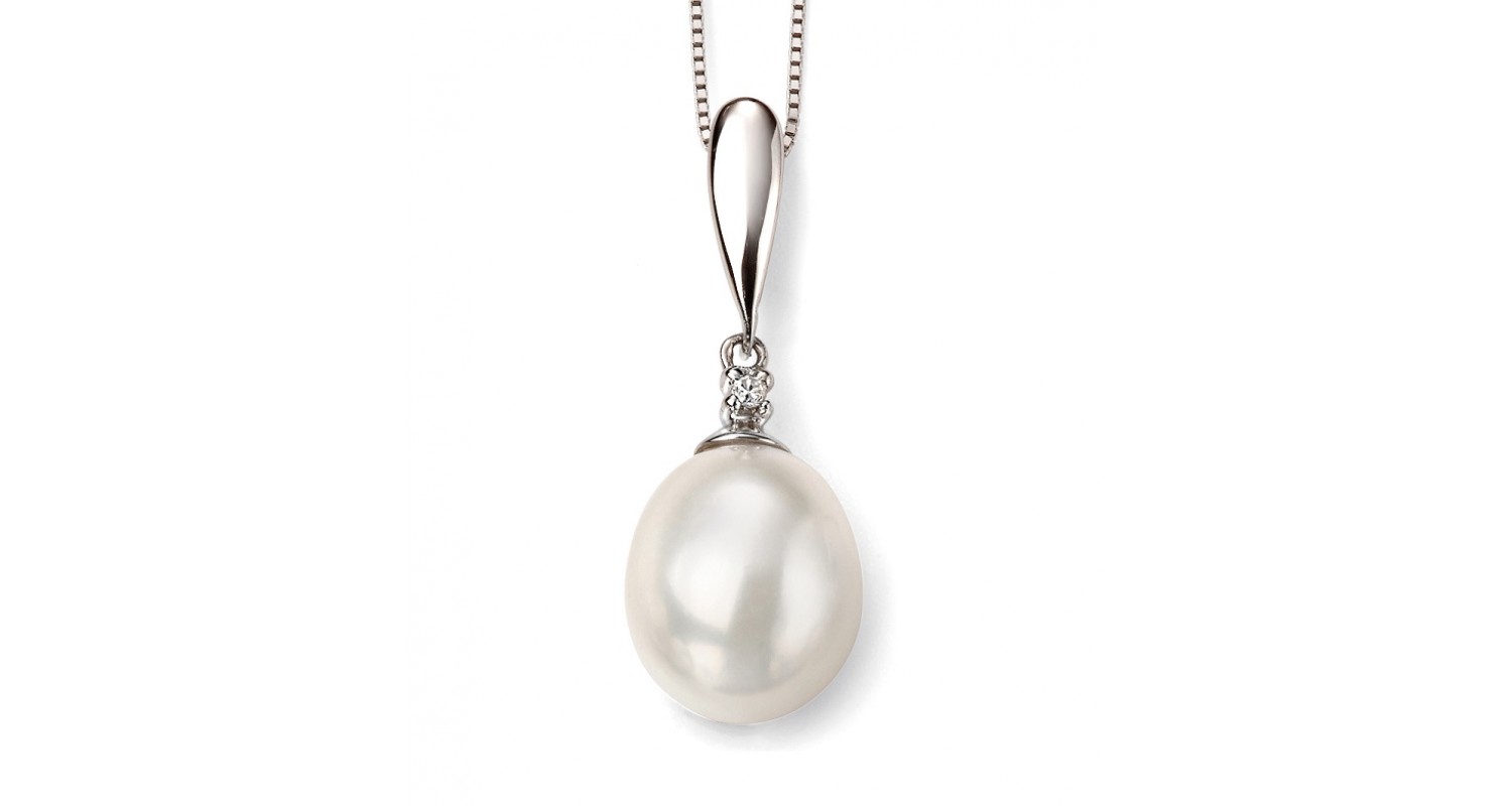 9ct White Gold Freshwater Pearl & Diamond Drop Necklace