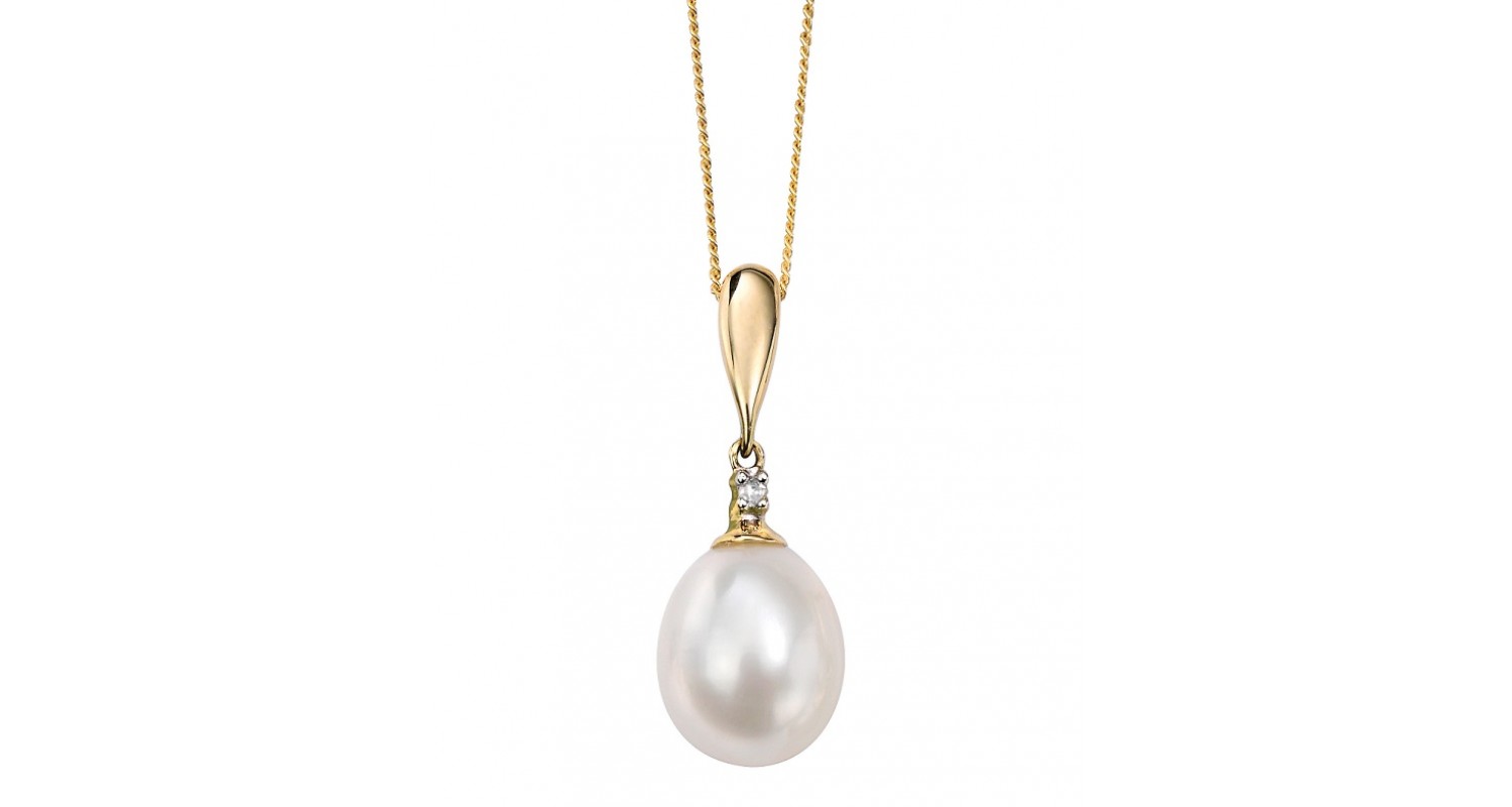 9ct Yellow Gold Freshwater Pearl & Diamond Necklace