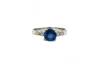 18ct White Gold Sapphire & Diamond Ring